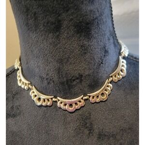Vintage Monet Heavy Scalloped Necklace Choker Gold Tone